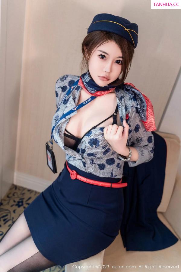 甜妮  [XiuRen]高清写真图 2023.12.28 No.7879 甜妮 黑丝美腿第23张图片